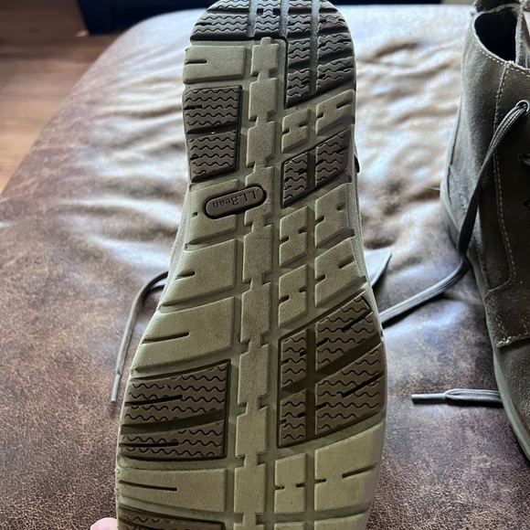 Men’s LLBean low cut boots. - Picture 6 of 7
